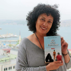 La escritora Mimunt Hamido Yahia, autora del ensayo ‘No nos taparán’. ILYA U. TOPPER