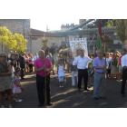 Salida ayer de la Virgen de Celada de su ermita, escoltada por las autoridades y los legionarios, donde recibió una ofrenda floral antes de llegar a la iglesia.