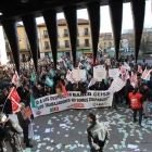 Los sindicatos, en la protesta ante Botines durante el consejo del pasado mes de febrero.
