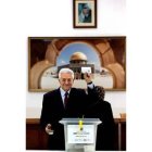 Abú Mazén vota en el cuartel general palestino en Ramala