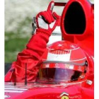Schumacher celebra en su monoplaza su triunfo en San Marino