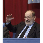El escritor Umberto Eco habló ayer en Burgos.