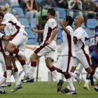 Los jugadores del Mallorca celebran el gol que les valió el triunfo