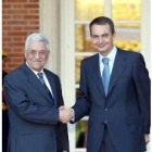 Zapatero recibió ayer en la Moncloa al líder palestino Abú Mazen