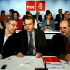 José Blanco, José Luis Rodríguez Zapatero y Manuel Chaves, en la reunión de ayer
