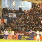 La afición blanquiazul celebra un tanto de su equipo en El Toralín