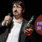 El actor leonés Carmelo Gómez,al recibir el premio.