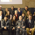 El homenajeado, visiblemente feliz, rodeado de toda su familia. ACACIO