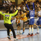 Uno de los partidos de Champions disputados esta temporada por el Ademar frente al Wisla. FERNANDO OTERO