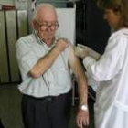 Los mayores de 60 años son unos de los principales objetivos de la campaña de vacunación antigripal