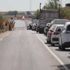 Largas colas en la N-601 en dirección Valladolid debido a las obras