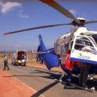 El motociclista accidentado fue trasladado en una UVI móvil al hospital