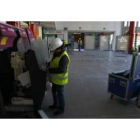 Un centenar de operarios trabajaban ayer en los remates.