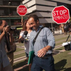 Francesco Arcuri después de declarar en el  juzgado de Granada.