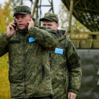 Un oficial del ejército ruso durante unos simulacros militares en el campo de entrenamiento Telemba.