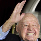 Foto tomada en 2011 del actor Mickey Rooney a su llegada a la presentación en Los Ángeles de la película ‘Los Muppets’.