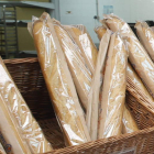 Panes a la venta en grandes superficies. RAMIRO