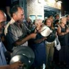 Algunas casas del barrio han recibido ya las notificaciones de la factura de la luz