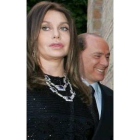 Foto de archivo del ex primer ministro italiano, Silvio Berlusconi,  junto a su mujer Veronica Lario