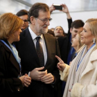 Mariano Rajoy, entre María Dolores de Cospedal y Cristina Cifuentes, en el congreso nacional del PP.