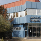 Fachada de Laboratorios Ovejero, empresa leonesa dedicada a los productos veterinarios. RAMIRO