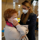 La vacunación de la gripe coincidió este año con la inoculación de otra dosis contra el covid. FERNANDO OTERO