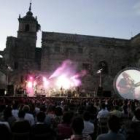 El público llenó el claustro para escuchar a la mítica banda