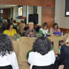 La concejala de Mujer de Villaquilambre abrió ayer el Foro de Emprendedoras en el Centro Cívico. DL