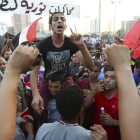 Simpatizantes de Mursi muestran su alegría en la plaza Tahrir.