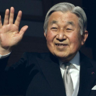 El emperador Akihito durante el discurso de año nuevo en el balcón del Palacio Imperial en Tokio.
