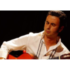 El músico y compositor Pedro Navarro toca hoy en El Albéitar. DL