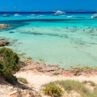 Muere una mujer al caer desde unos acantilados en Cala Saona (Formentera).