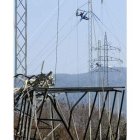 El temporal ha destrozado varias torres de alta tensión.