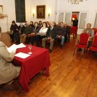 Reunión de afectados por las expropiaciones de terrenos para el AVE.