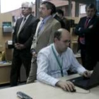 Fernández, en el centro en foto de archivo, incidió en el papel del Inteco