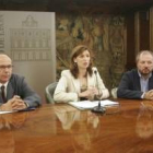 Jaime Quindós, Susana Travesí e Ignacio Tejera explicaron las bases de la empresa mixta de turismo