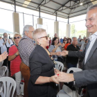 Zapatero, a su llegada al patio cubierto del colegio Luis del Olmo de Ponferrada. L. DE LA MATA