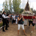 La imagen de la patrona fue venerada en la procesión hasta su capilla. BARRIO PLANILLO