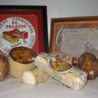 Imagen de las distintas variedades de queso artesanal El Palacio