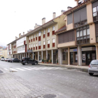 Tramo de la avenida Valcayo de Riaño que se convertirá en peatonal durante el verano. CAMPOS