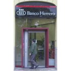 Fachada de una oficina del Banco Herrero.