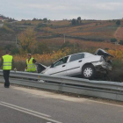 El vehículo se salió de la calzada a la altura del kilómetro 13 de la antigua carretera N-VI.