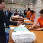 Fernández Carriedo y López Casado visitaron las nuevas instalaciones de lavandería de Soltra. RAMIRO