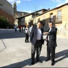 Riesco y Moreno, ayer en la plaza del Temple durante la inauguración oficial de la remodelación
