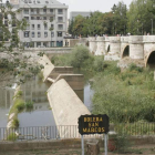 El proyecto tendrá que definir cómo salvar el desnivel y encauzar el río a partir del puente.