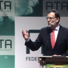 El presidente del Gobierno, Mariano Rajoy, durante su intervención en la clausura el II Foro de Emprendedores y Autónomos, organizado por la federación nacional de trabajadores autónomos ATA, que se ha celebrado en Córdoba.