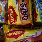 Paquetes de raciones individuales de noodles Maggi que se vendían en la India antes de ser prohibidos.