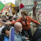 Lula acompañaba ayer a la candidata presidencial Dilma Rousseff, del partido de los trabajadores (PT