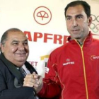 Costa, el nuevo seleccionador, junto al presidente de la Federación