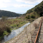 Tramo de vía entre el primer y segundo túnel del trazado, más próximo a Cubillos del Sil.